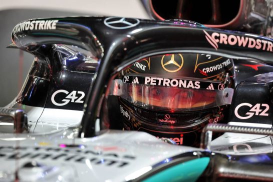 George Russell (GBR) Mercedes AMG F1 W16.
20.11.2025. Formula 1 World Championship, Rd 22, Las Vegas Grand Prix, Las Vegas, Nevada, USA, Practice Day
- www.xpbimages.com, EMail: requests@xpbimages.com © Copyright: Bearne / XPB Images