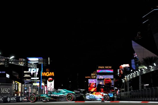 Lance Stroll (CDN) Aston Martin F1 Team AMR25.
21.11.2025. Formula 1 World Championship, Rd 22, Las Vegas Grand Prix, Las Vegas, Nevada, USA, Qualifying Day.
- www.xpbimages.com, EMail: requests@xpbimages.com © Copyright: Bearne / XPB Images