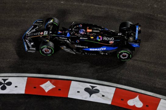 Alexander Albon (THA) Atlassian Williams Racing FW47.
21.11.2025. Formula 1 World Championship, Rd 22, Las Vegas Grand Prix, Las Vegas, Nevada, USA, Qualifying Day.
- www.xpbimages.com, EMail: requests@xpbimages.com © Copyright: Moy / XPB Images