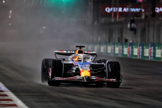 Isack Hadjar (FRA) Racing Bulls VCARB 02.
21.11.2025. Formula 1 World Championship, Rd 22, Las Vegas Grand Prix, Las Vegas, Nevada, USA, Qualifying Day.
- www.xpbimages.com, EMail: requests@xpbimages.com © Copyright: Moy / XPB Images