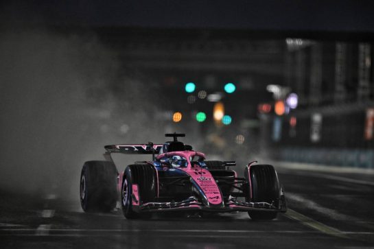 Pierre Gasly (FRA) Alpine F1 Team A525.
21.11.2025. Formula 1 World Championship, Rd 22, Las Vegas Grand Prix, Las Vegas, Nevada, USA, Qualifying Day.
- www.xpbimages.com, EMail: requests@xpbimages.com © Copyright: Price / XPB Images