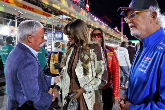 (L to R): Chase Carey (USA) Liberty Media Executive Committee Board Member with Naomi Campbell (GBR) and Flavio Briatore (ITA) Alpine F1 Team Executive Advisor on the grid.
22.11.2025. Formula 1 World Championship, Rd 22, Las Vegas Grand Prix, Las Vegas, Nevada, USA, Race Day.
- www.xpbimages.com, EMail: requests@xpbimages.com © Copyright: Batchelor / XPB Images