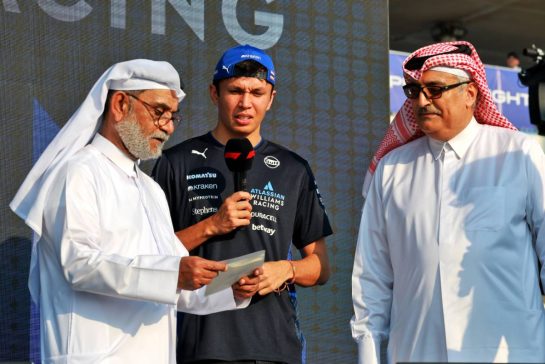 Alexander Albon (THA) Atlassian Williams Racing on the FanZone Stage.
28.11.2025 Formula 1 World Championship, Rd 23, Qatar Grand Prix, Doha, Qatar, Sprint Qualifying Day.
- www.xpbimages.com, EMail: requests@xpbimages.com © Copyright: Moy / XPB Images