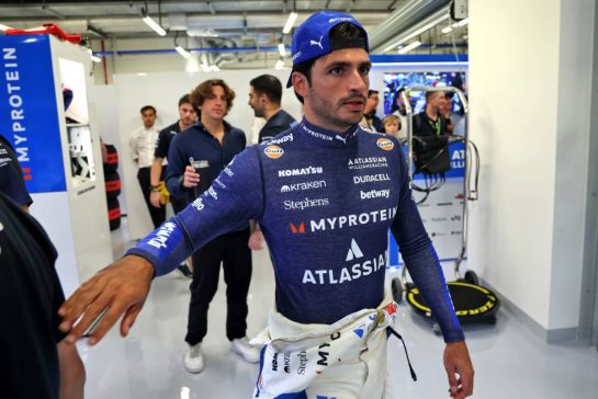 Carlos Sainz (ESP) Atlassian Williams Racing.
28.11.2025 Formula 1 World Championship, Rd 23, Qatar Grand Prix, Doha, Qatar, Sprint Qualifying Day.
- www.xpbimages.com, EMail: requests@xpbimages.com © Copyright: Batchelor / XPB Images