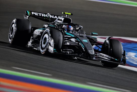 Andrea Kimi Antonelli (ITA) Mercedes AMG F1 W16.
28.11.2025 Formula 1 World Championship, Rd 23, Qatar Grand Prix, Doha, Qatar, Sprint Qualifying Day.
- www.xpbimages.com, EMail: requests@xpbimages.com © Copyright: Charniaux / XPB Images