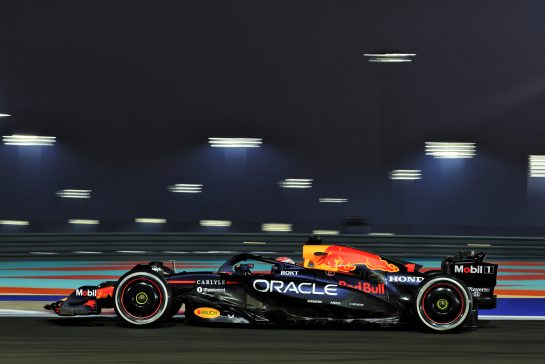 Max Verstappen (NLD) Red Bull Racing RB21.
28.11.2025 Formula 1 World Championship, Rd 23, Qatar Grand Prix, Doha, Qatar, Sprint Qualifying Day.
- www.xpbimages.com, EMail: requests@xpbimages.com © Copyright: Moy / XPB Images