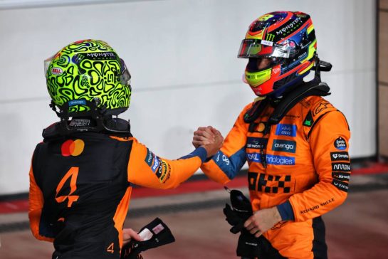 (L to R): Third placed Lando Norris (GBR) McLaren in Sprint qualifying parc ferme with pole sitter Oscar Piastri (AUS) McLaren.
28.11.2025 Formula 1 World Championship, Rd 23, Qatar Grand Prix, Doha, Qatar, Sprint Qualifying Day.
- www.xpbimages.com, EMail: requests@xpbimages.com © Copyright: Batchelor / XPB Images