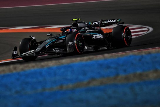 Andrea Kimi Antonelli (ITA) Mercedes AMG F1 W16.
28.11.2025 Formula 1 World Championship, Rd 23, Qatar Grand Prix, Doha, Qatar, Sprint Qualifying Day.
- www.xpbimages.com, EMail: requests@xpbimages.com © Copyright: Moy / XPB Images