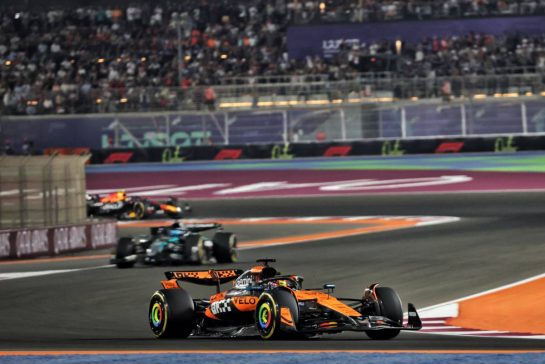 Oscar Piastri (AUS) McLaren MCL39.
29.11.2025. Formula 1 World Championship, Rd 23, Qatar Grand Prix, Doha, Qatar, Sprint and Qualifying Day.
- www.xpbimages.com, EMail: requests@xpbimages.com © Copyright: Batchelor / XPB Images