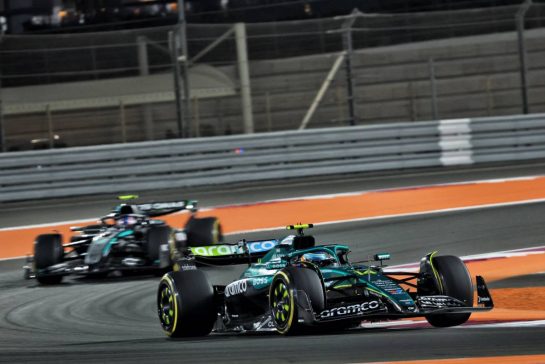 Fernando Alonso (ESP) Aston Martin F1 Team AMR25.
29.11.2025. Formula 1 World Championship, Rd 23, Qatar Grand Prix, Doha, Qatar, Sprint and Qualifying Day.
- www.xpbimages.com, EMail: requests@xpbimages.com © Copyright: Batchelor / XPB Images