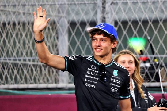 Andrea Kimi Antonelli (ITA) Mercedes AMG F1 on the drivers' parade.
30.11.2025. Formula 1 World Championship, Rd 23, Qatar Grand Prix, Doha, Qatar, Race Day.
- www.xpbimages.com, EMail: requests@xpbimages.com © Copyright: Charniaux / XPB Images