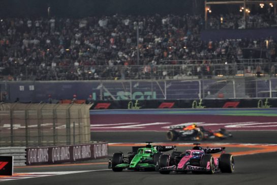 Nico Hulkenberg (GER) Sauber C45 and Pierre Gasly (FRA) Alpine F1 Team A525 battle for position.
30.11.2025. Formula 1 World Championship, Rd 23, Qatar Grand Prix, Doha, Qatar, Race Day.
- www.xpbimages.com, EMail: requests@xpbimages.com © Copyright: Batchelor / XPB Images