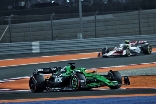 Nico Hulkenberg (GER) Sauber C45.
30.11.2025. Formula 1 World Championship, Rd 23, Qatar Grand Prix, Doha, Qatar, Race Day.
- www.xpbimages.com, EMail: requests@xpbimages.com © Copyright: Batchelor / XPB Images