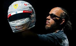 A helmet made for Vegas – but Hamilton needs more than bling