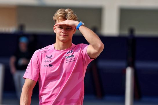 Paul Aron (EST) Alpine F1 Team Reserve Driver.
04.12.2025. Formula 1 World Championship, Rd 24, Abu Dhabi Grand Prix, Yas Marina Circuit, Abu Dhabi, Preparation Day.
- www.xpbimages.com, EMail: requests@xpbimages.com © Copyright: Bearne / XPB Images