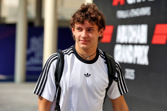 Andrea Kimi Antonelli (ITA) Mercedes AMG F1.
04.12.2025. Formula 1 World Championship, Rd 24, Abu Dhabi Grand Prix, Yas Marina Circuit, Abu Dhabi, Preparation Day.
- www.xpbimages.com, EMail: requests@xpbimages.com © Copyright: Bearne / XPB Images