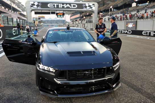 Max Verstappen (NLD) Red Bull Racing - Pirelli Hot Laps with a Ford Mustang.
04.12.2025. Formula 1 World Championship, Rd 24, Abu Dhabi Grand Prix, Yas Marina Circuit, Abu Dhabi, Preparation Day.
- www.xpbimages.com, EMail: requests@xpbimages.com © Copyright: Bearne / XPB Images