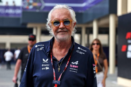 Flavio Briatore (ITA) Alpine F1 Team Executive Advisor.
05.12.2025. Formula 1 World Championship, Rd 24, Abu Dhabi Grand Prix, Yas Marina Circuit, Abu Dhabi, Practice Day.
- www.xpbimages.com, EMail: requests@xpbimages.com © Copyright: Bearne / XPB Images