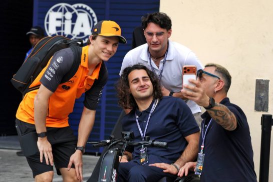 Oscar Piastri (AUS) McLaren.
05.12.2025. Formula 1 World Championship, Rd 24, Abu Dhabi Grand Prix, Yas Marina Circuit, Abu Dhabi, Practice Day.
- www.xpbimages.com, EMail: requests@xpbimages.com © Copyright: Moy / XPB Images