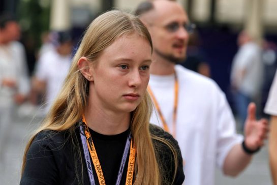 Ella Hakkinen (FIN) McLaren Driver Development Programme.
05.12.2025. Formula 1 World Championship, Rd 24, Abu Dhabi Grand Prix, Yas Marina Circuit, Abu Dhabi, Practice Day.
- www.xpbimages.com, EMail: requests@xpbimages.com © Copyright: Moy / XPB Images