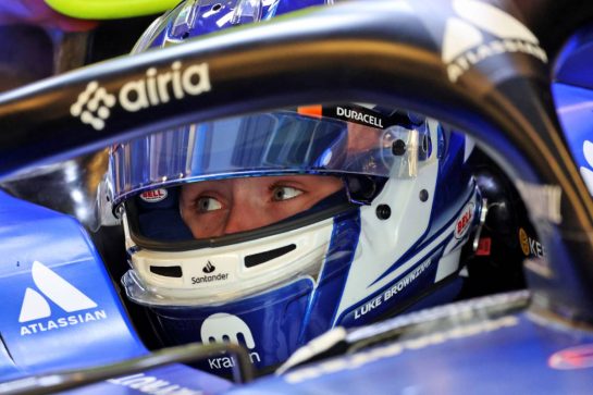 Luke Browning (GBR) Atlassian Williams Racing FW47 Academy Driver.
05.12.2025. Formula 1 World Championship, Rd 24, Abu Dhabi Grand Prix, Yas Marina Circuit, Abu Dhabi, Practice Day.
- www.xpbimages.com, EMail: requests@xpbimages.com © Copyright: Batchelor / XPB Images