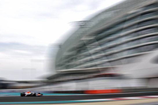 Isack Hadjar (FRA) Racing Bulls VCARB 02.
05.12.2025. Formula 1 World Championship, Rd 24, Abu Dhabi Grand Prix, Yas Marina Circuit, Abu Dhabi, Practice Day.
- www.xpbimages.com, EMail: requests@xpbimages.com © Copyright: Charniaux / XPB Images
