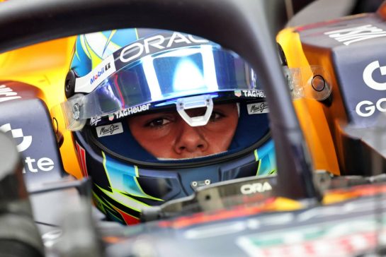 Arvid Lindblad (GBR) Red Bull Racing RB21 Junior Driver.
05.12.2025. Formula 1 World Championship, Rd 24, Abu Dhabi Grand Prix, Yas Marina Circuit, Abu Dhabi, Practice Day.
- www.xpbimages.com, EMail: requests@xpbimages.com © Copyright: Batchelor / XPB Images