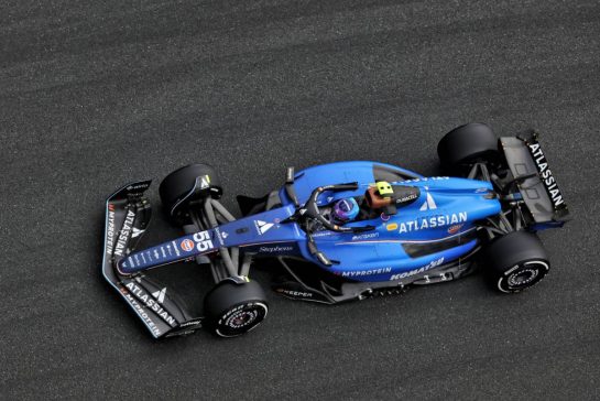 Carlos Sainz (ESP) Atlassian Williams Racing FW47.
05.12.2025. Formula 1 World Championship, Rd 24, Abu Dhabi Grand Prix, Yas Marina Circuit, Abu Dhabi, Practice Day.
- www.xpbimages.com, EMail: requests@xpbimages.com © Copyright: Bearne / XPB Images