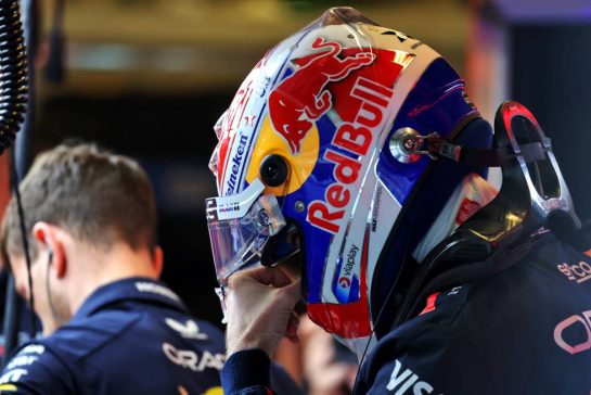 Max Verstappen (NLD) Red Bull Racing.
05.12.2025. Formula 1 World Championship, Rd 24, Abu Dhabi Grand Prix, Yas Marina Circuit, Abu Dhabi, Practice Day.
- www.xpbimages.com, EMail: requests@xpbimages.com © Copyright: Batchelor / XPB Images