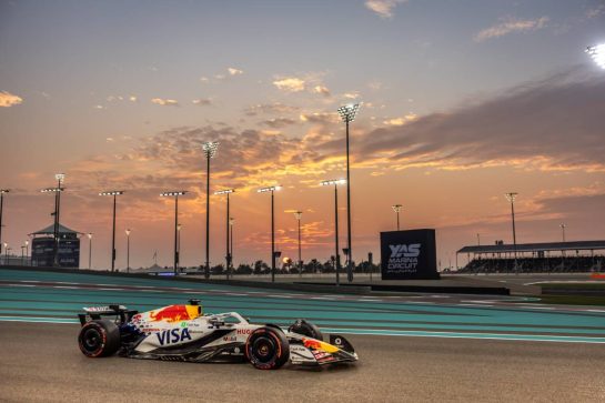 Isack Hadjar (FRA) Racing Bulls VCARB 02.
05.12.2025. Formula 1 World Championship, Rd 24, Abu Dhabi Grand Prix, Yas Marina Circuit, Abu Dhabi, Practice Day.
- www.xpbimages.com, EMail: requests@xpbimages.com © Copyright: Bearne / XPB Images
