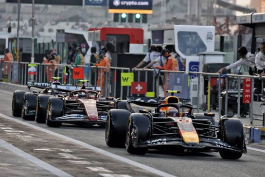 Yuki Tsunoda (JPN) Red Bull Racing RB21 leaves the pits.
05.12.2025. Formula 1 World Championship, Rd 24, Abu Dhabi Grand Prix, Yas Marina Circuit, Abu Dhabi, Practice Day.
- www.xpbimages.com, EMail: requests@xpbimages.com © Copyright: Moy / XPB Images