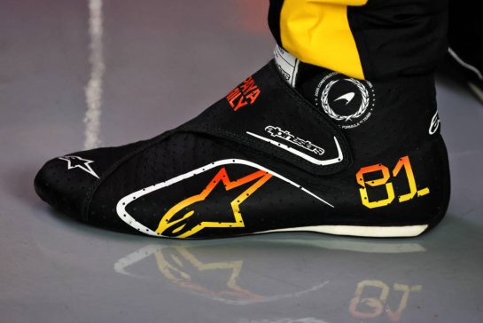 The helmet of racing boot of Oscar Piastri (AUS) McLaren.
06.12.2025. Formula 1 World Championship, Rd 24, Abu Dhabi Grand Prix, Yas Marina Circuit, Abu Dhabi, Qualifying Day.
- www.xpbimages.com, EMail: requests@xpbimages.com © Copyright: Batchelor / XPB Images