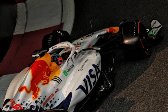 Isack Hadjar (FRA) Racing Bulls VCARB 02.
06.12.2025. Formula 1 World Championship, Rd 24, Abu Dhabi Grand Prix, Yas Marina Circuit, Abu Dhabi, Qualifying Day.
- www.xpbimages.com, EMail: requests@xpbimages.com © Copyright: Charniaux / XPB Images