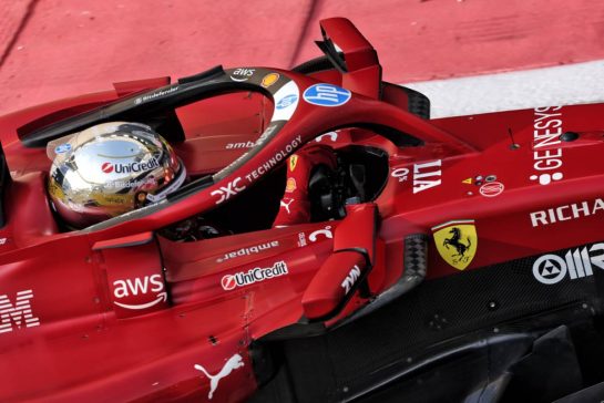 Lewis Hamilton (GBR) Ferrari SF-25.
06.12.2025. Formula 1 World Championship, Rd 24, Abu Dhabi Grand Prix, Yas Marina Circuit, Abu Dhabi, Qualifying Day.
- www.xpbimages.com, EMail: requests@xpbimages.com © Copyright: Bearne / XPB Images