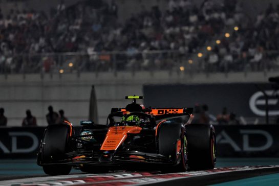 Lando Norris (GBR) McLaren MCL39.
06.12.2025. Formula 1 World Championship, Rd 24, Abu Dhabi Grand Prix, Yas Marina Circuit, Abu Dhabi, Qualifying Day.
- www.xpbimages.com, EMail: requests@xpbimages.com © Copyright: Charniaux / XPB Images