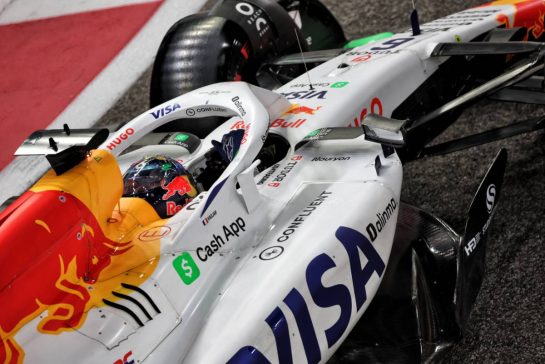 Isack Hadjar (FRA) Racing Bulls VCARB 02.
06.12.2025. Formula 1 World Championship, Rd 24, Abu Dhabi Grand Prix, Yas Marina Circuit, Abu Dhabi, Qualifying Day.
- www.xpbimages.com, EMail: requests@xpbimages.com © Copyright: Bearne / XPB Images