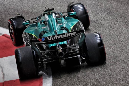 Lance Stroll (CDN) Aston Martin F1 Team AMR25.
06.12.2025. Formula 1 World Championship, Rd 24, Abu Dhabi Grand Prix, Yas Marina Circuit, Abu Dhabi, Qualifying Day.
- www.xpbimages.com, EMail: requests@xpbimages.com © Copyright: Bearne / XPB Images