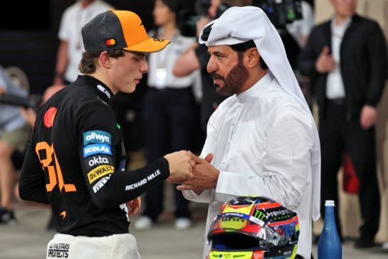 (L to R): Oscar Piastri (AUS) McLaren in qualifying parc ferme with Mohammed Bin Sulayem (UAE) FIA President.
06.12.2025. Formula 1 World Championship, Rd 24, Abu Dhabi Grand Prix, Yas Marina Circuit, Abu Dhabi, Qualifying Day.
- www.xpbimages.com, EMail: requests@xpbimages.com © Copyright: Batchelor / XPB Images