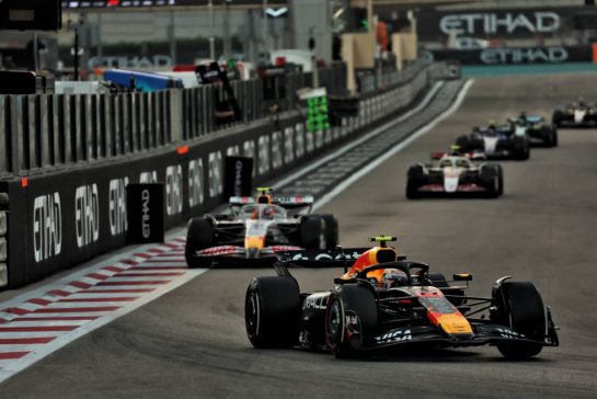 Yuki Tsunoda (JPN) Red Bull Racing RB21.
07.12.2025. Formula 1 World Championship, Rd 24, Abu Dhabi Grand Prix, Yas Marina Circuit, Abu Dhabi, Race Day.
- www.xpbimages.com, EMail: requests@xpbimages.com © Copyright: Batchelor / XPB Images