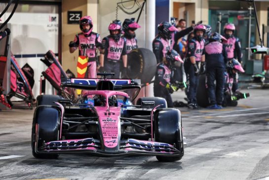 Pierre Gasly (FRA) Alpine F1 Team A525 makes a pit stop.
07.12.2025. Formula 1 World Championship, Rd 24, Abu Dhabi Grand Prix, Yas Marina Circuit, Abu Dhabi, Race Day.
- www.xpbimages.com, EMail: requests@xpbimages.com © Copyright: Batchelor / XPB Images