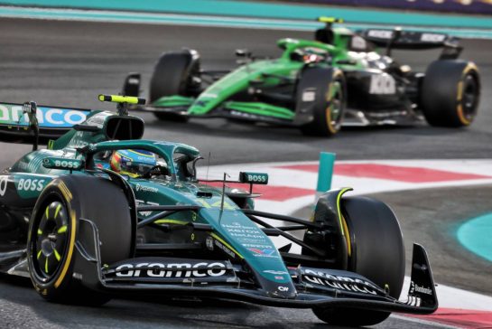 Fernando Alonso (ESP) Aston Martin F1 Team AMR25.
07.12.2025. Formula 1 World Championship, Rd 24, Abu Dhabi Grand Prix, Yas Marina Circuit, Abu Dhabi, Race Day.
- www.xpbimages.com, EMail: requests@xpbimages.com © Copyright: Charniaux / XPB Images