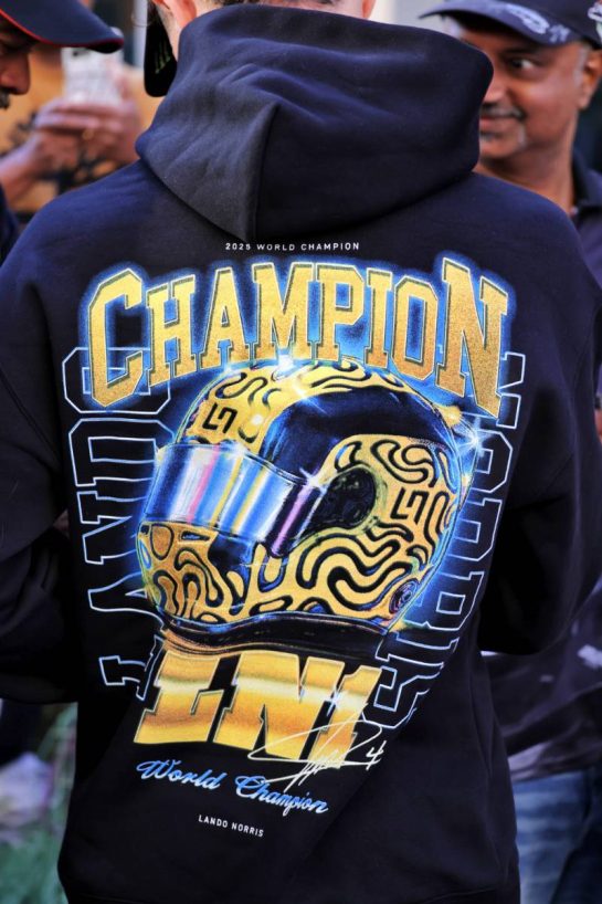 Lando Norris (GBR) McLaren.
09.12.2025. Formula 1 Testing, Yas Marina Circuit, Abu Dhabi, Tuesday.
- www.xpbimages.com, EMail: requests@xpbimages.com © Copyright: Moy / XPB Images