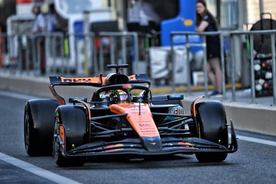 Lando Norris (GBR) McLaren MCL39.
09.12.2025. Formula 1 Testing, Yas Marina Circuit, Abu Dhabi, Tuesday.
- www.xpbimages.com, EMail: requests@xpbimages.com © Copyright: Price / XPB Images