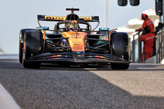 Lando Norris (GBR) McLaren MCL39.
09.12.2025. Formula 1 Testing, Yas Marina Circuit, Abu Dhabi, Tuesday.
- www.xpbimages.com, EMail: requests@xpbimages.com © Copyright: Charniaux / XPB Images