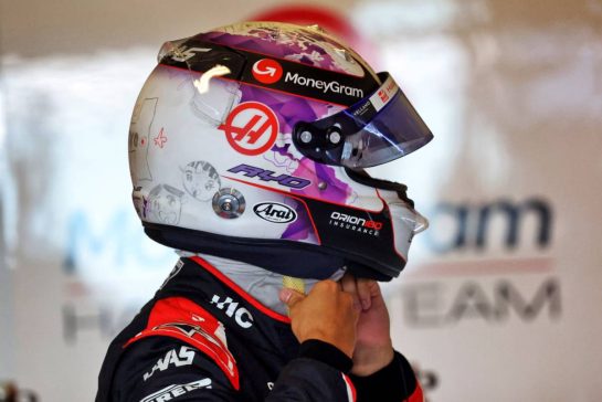 Ryo Hirakawa (JPN) Haas F1 Team Reserve Driver.
09.12.2025. Formula 1 Testing, Yas Marina Circuit, Abu Dhabi, Tuesday.
- www.xpbimages.com, EMail: requests@xpbimages.com © Copyright: Charniaux / XPB Images