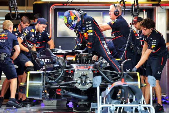 Ayumu Iwasa (JPN) Red Bull Racing RB21 Test Driver.
09.12.2025. Formula 1 Testing, Yas Marina Circuit, Abu Dhabi, Tuesday.
- www.xpbimages.com, EMail: requests@xpbimages.com © Copyright: Charniaux / XPB Images