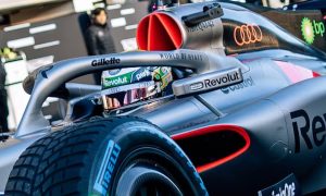 Blink and you’ll miss them: F1’s new mirror safety lights explained