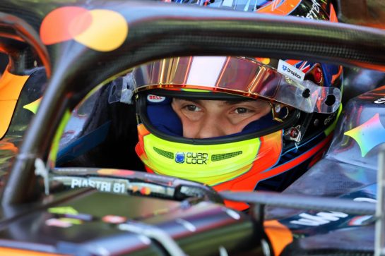 Oscar Piastri (AUS) McLaren F1 Team MCL40.
11.02.2026. Formula 1 Testing, Bahrain Test One, Sakhir, Bahrain, Day One.
- www.xpbimages.com, EMail: requests@xpbimages.com © Copyright: Batchelor / XPB Images