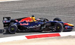 Verstappen fastest for Red Bull mid-day in Bahrain