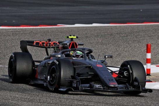 Gabriel Bortoleto (BRA) Audi F1 Team R26.
12.02.2026. Formula 1 Testing, Bahrain Test One, Sakhir, Bahrain, Day Two.
- www.xpbimages.com, EMail: requests@xpbimages.com © Copyright: Moy / XPB Images